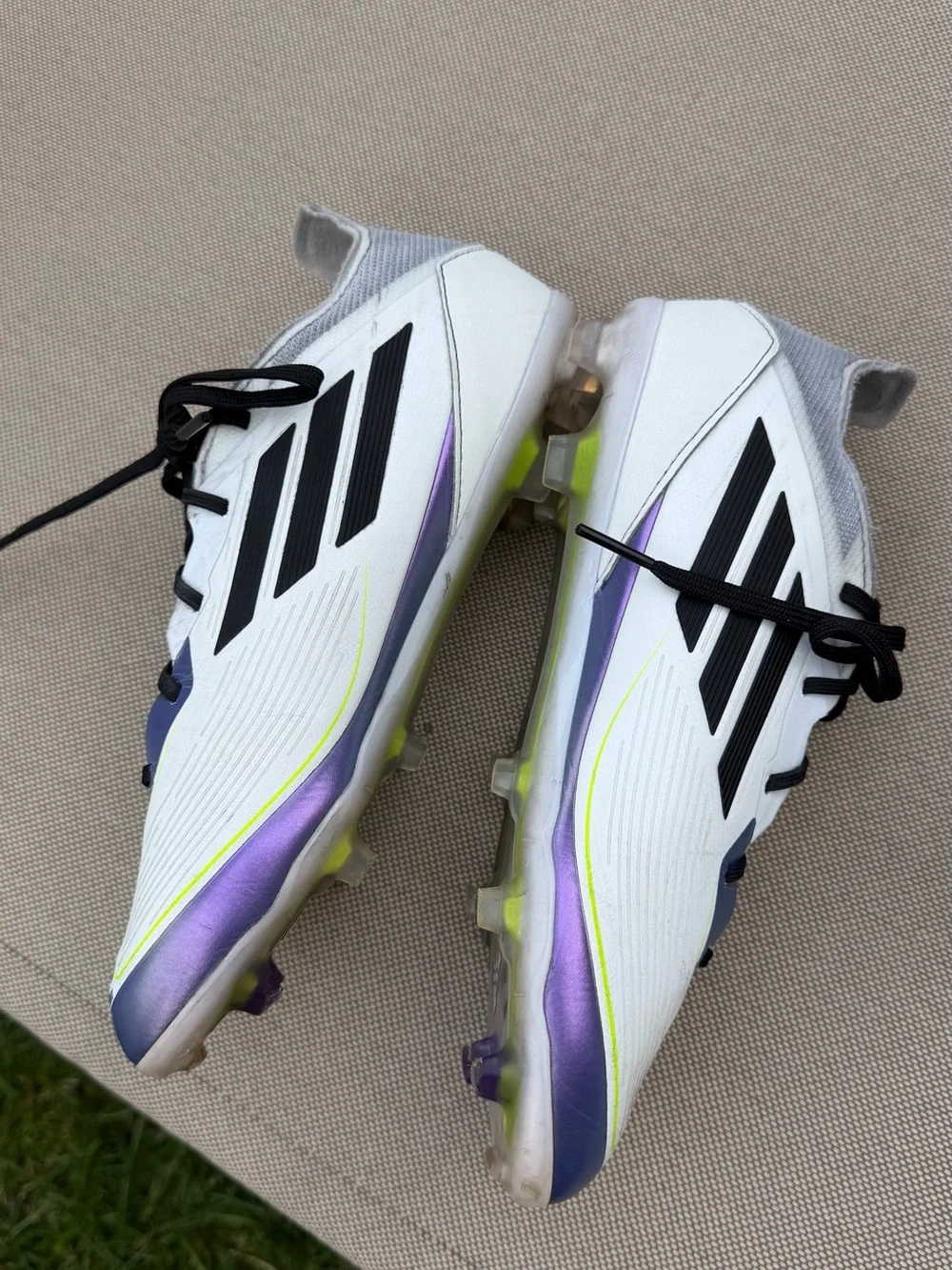 Adidas F50 Messi kids White & Purple Soccer Cleats 3.5Y
